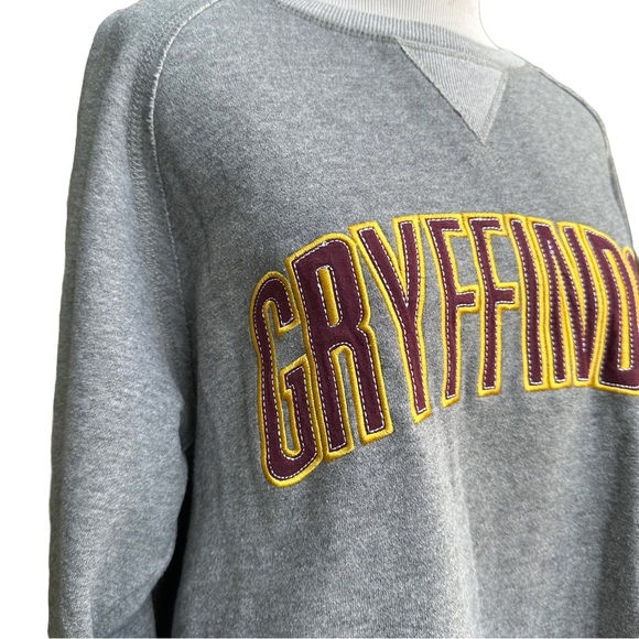 UNIVERSAL STUDIOS Wizarding World Harry Potter Gryffindor Crewneck Sweatshirt, L - Picture 4 of 4